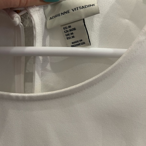 Adrienne Vittadini Women’s White Tank Blouse Medium - Picture 3 of 3